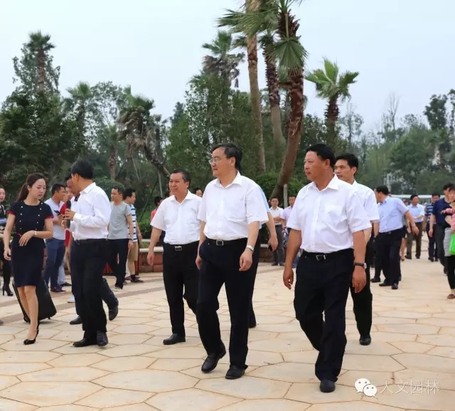 攬湖擁綠，宜居宜業——宜春市委市政府領導一行視察進賢青嵐湖森林公園